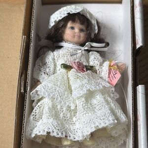 Vintage Show Stoppers Porcelain Liddy  4.5" Doll NIB